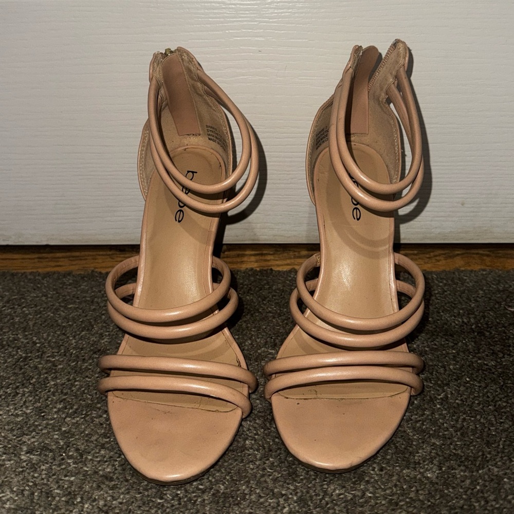 Chic Black and Tan and Black Bebe Sandals – Size 7 👡✨